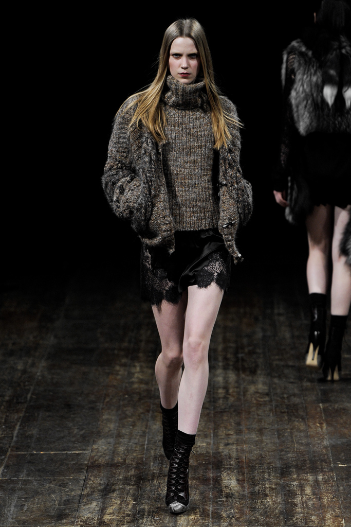 Julien Macdonald 2011ﶬ¸DƬ