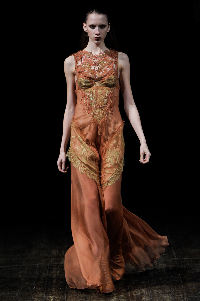 Julien Macdonald 2011ﶬ¸DƬ