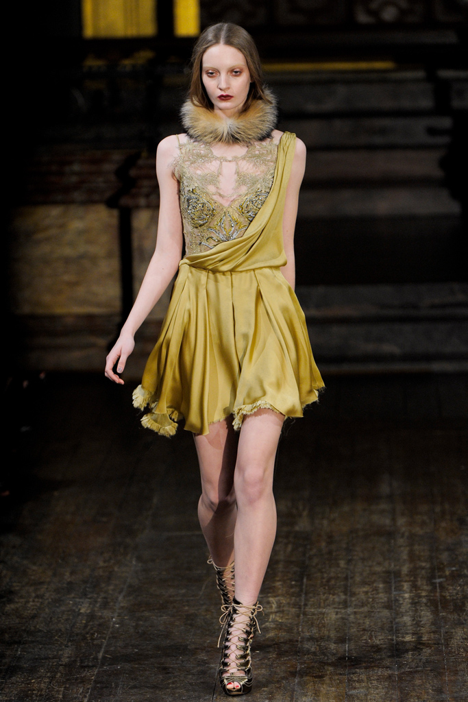 Julien Macdonald 2011ﶬ¸DƬ