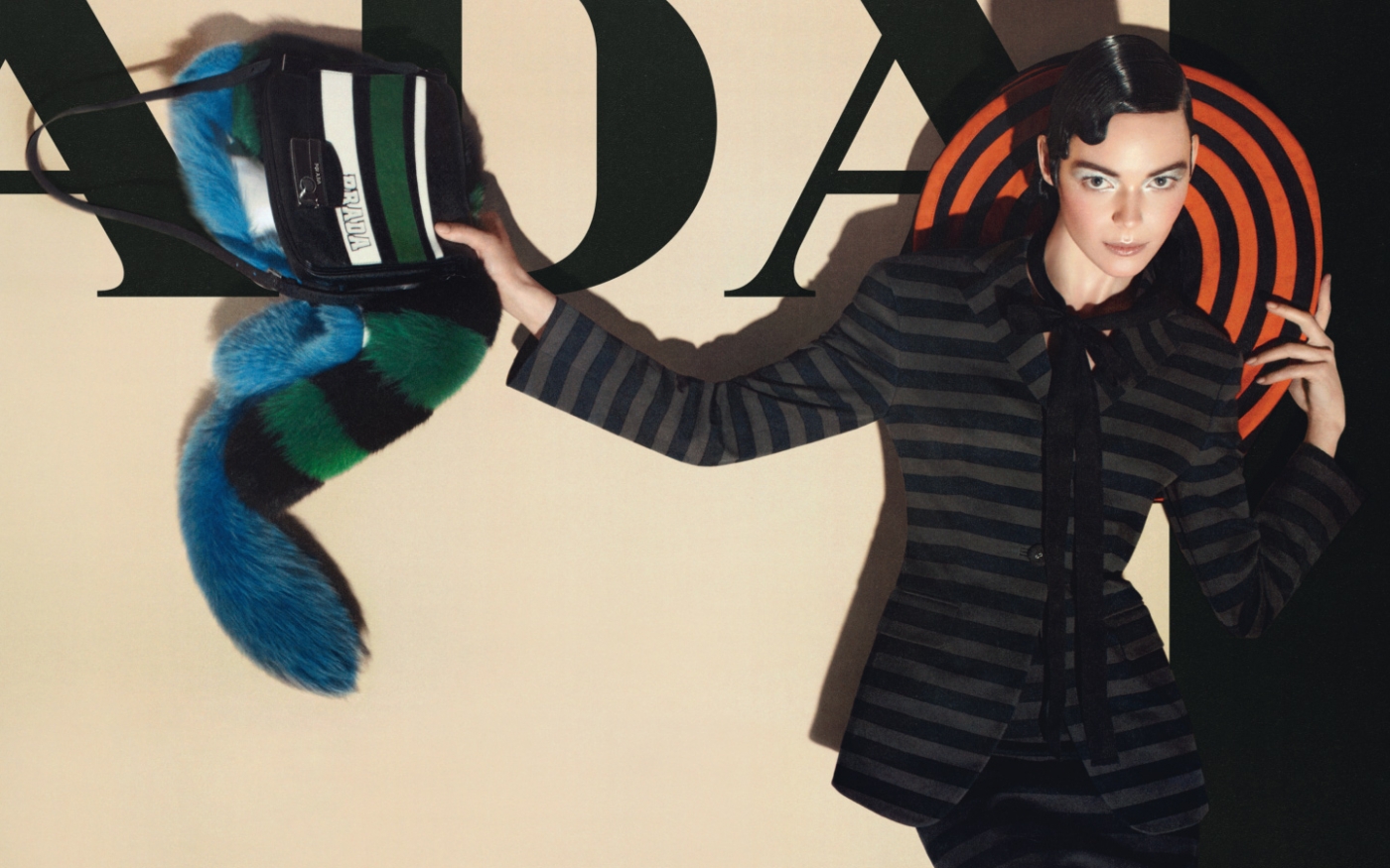 Prada 2011ďVƬ DƬ
