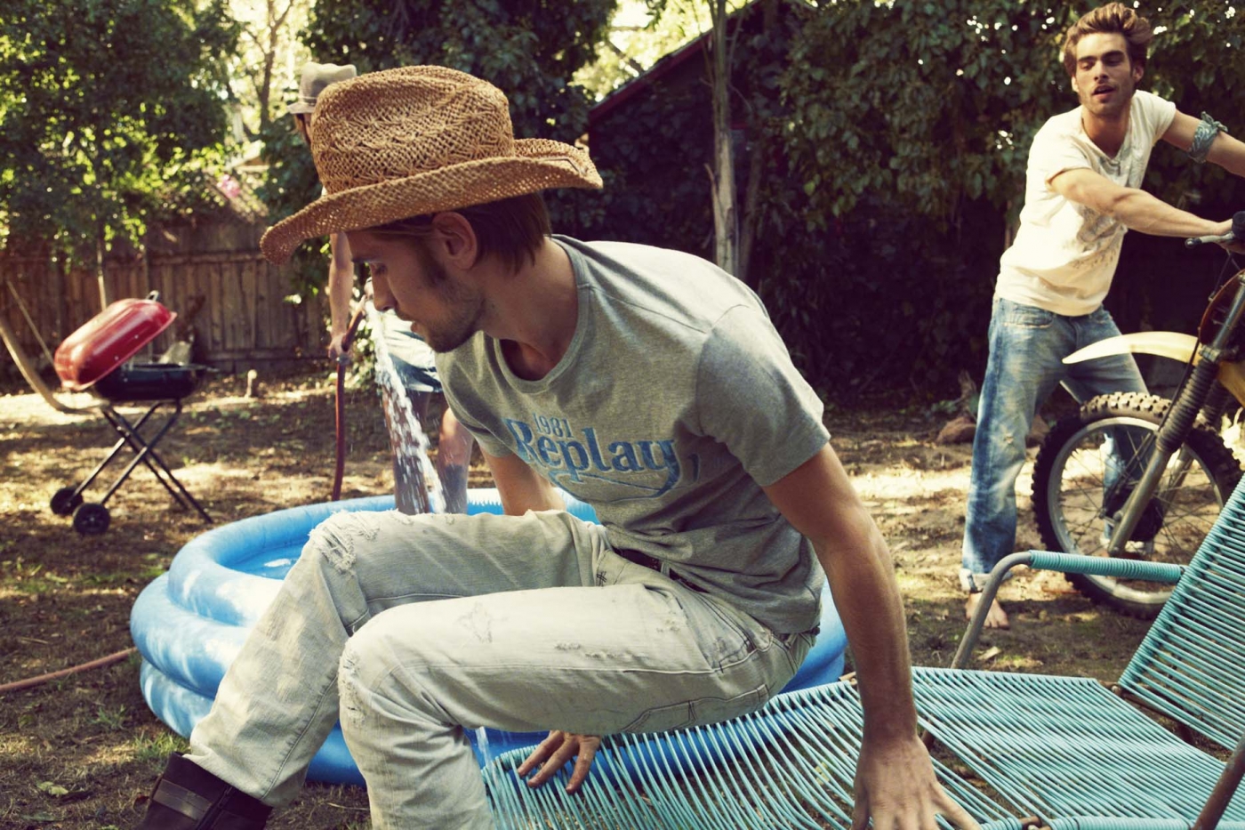 REPLAY 2011ďVƬ DƬ