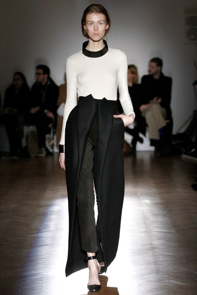 Thomas Tait 2011ﶬ¸DƬ