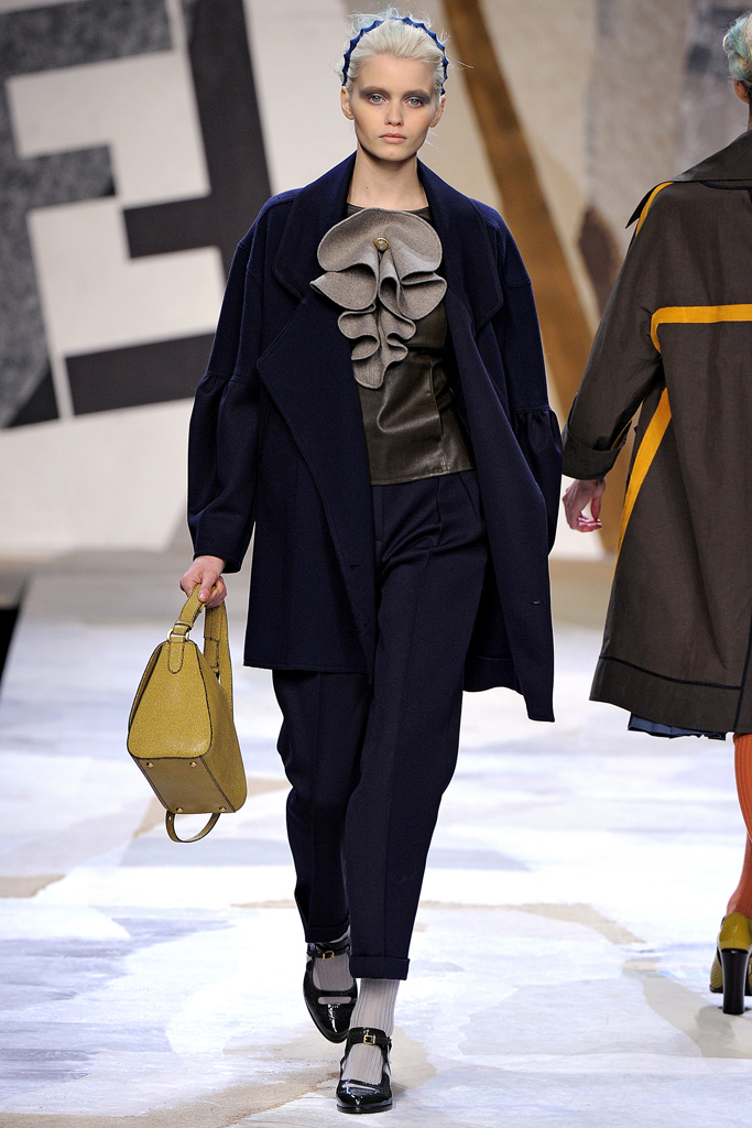 Fendi 2011ﶬ¸DƬ