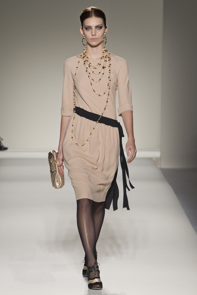 Moschino 2011ﶬ¸DƬ