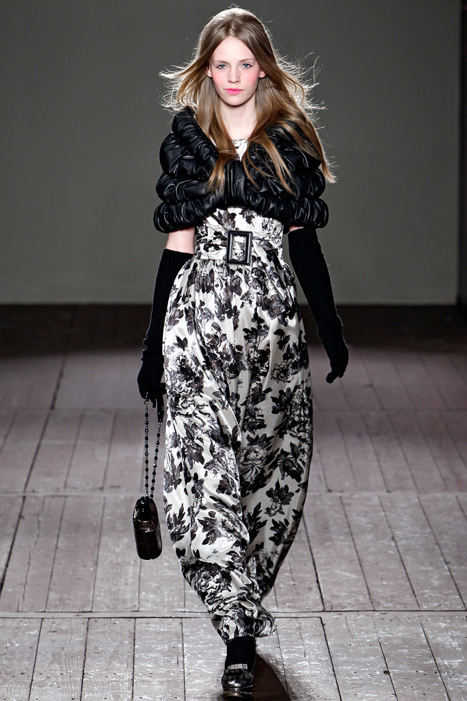 Moschino Cheap And Chic 2011秋冬成衣高清圖片