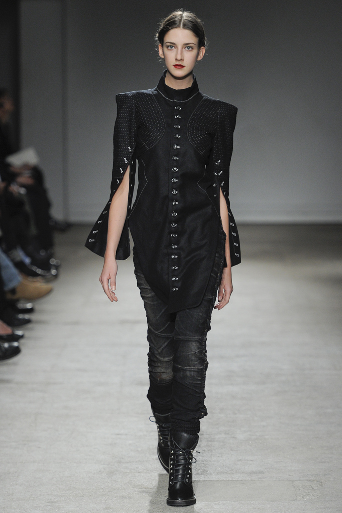 Nicolas Andreas Taralis 2011ﶬ¸DƬ
