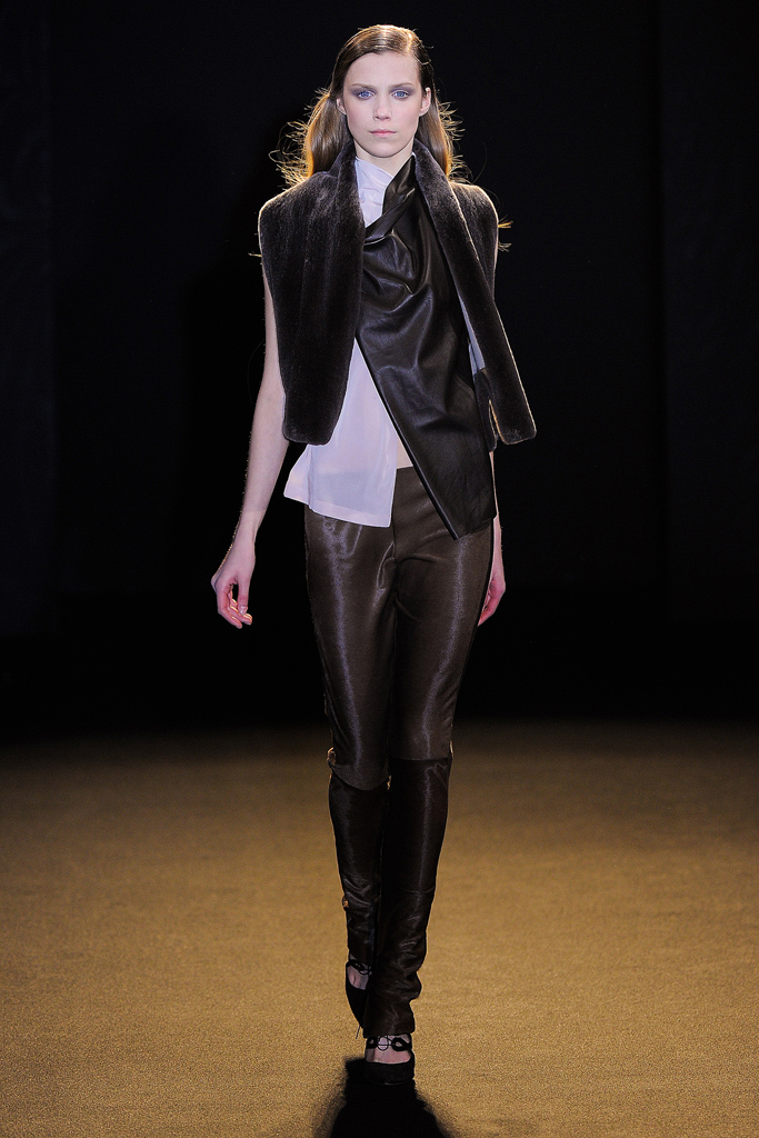 Sharon Wauchob 2011ﶬ¸DƬ