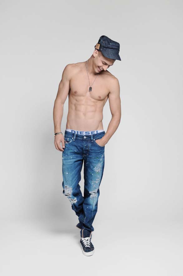 DIESEL ţѝ2011bLOOKBOOK DƬ