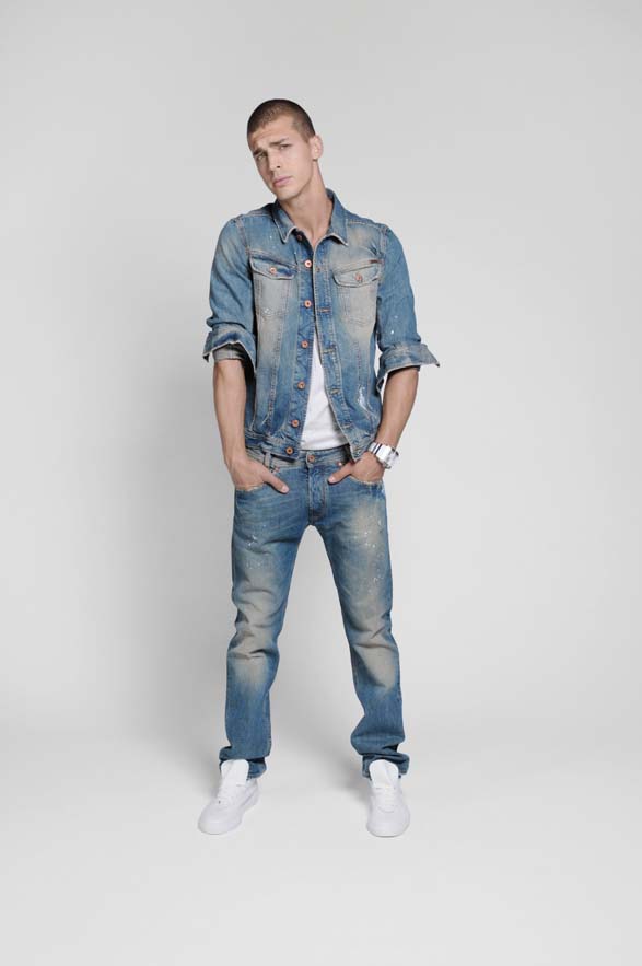 DIESEL ţѝ2011bLOOKBOOK DƬ