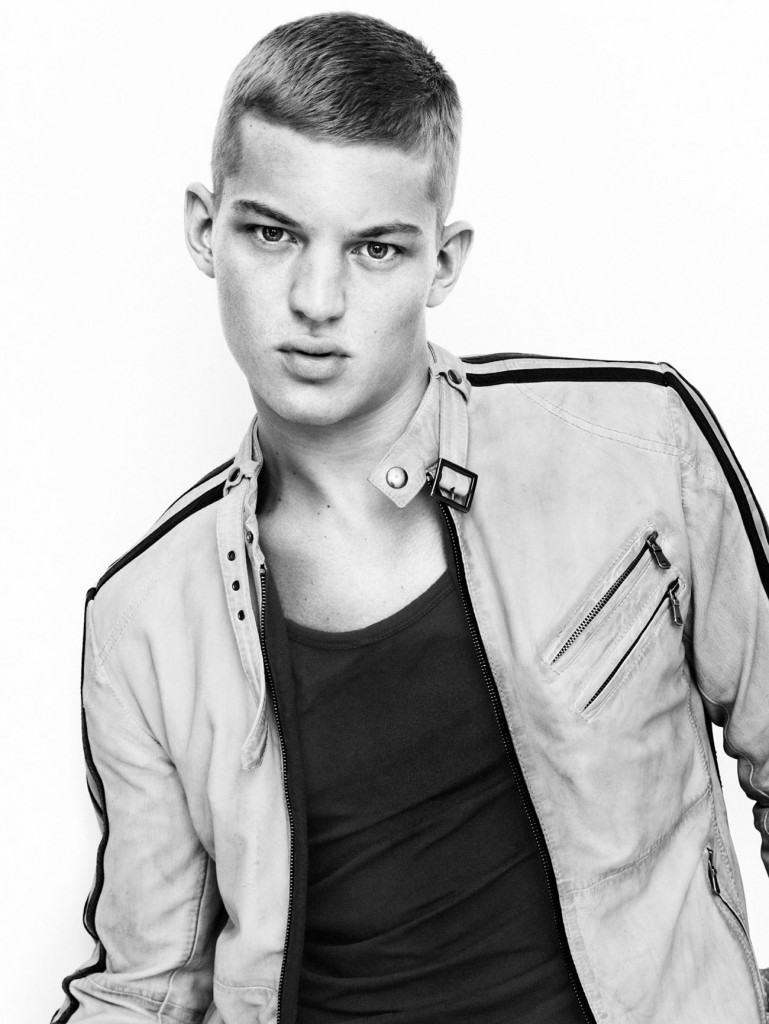 Zara Young Man 2011ďVƬ DƬ