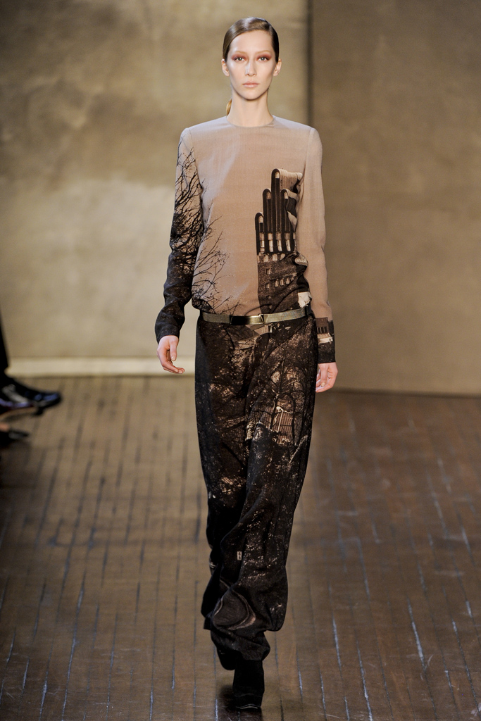 Akris 2011ﶬ DƬ