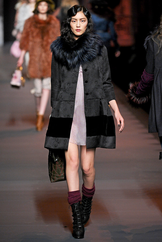 Christian Dior 2011ﶬ DƬ