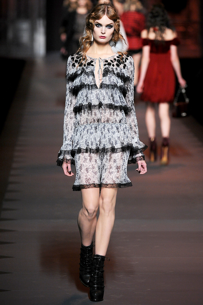 Christian Dior 2011ﶬ DƬ