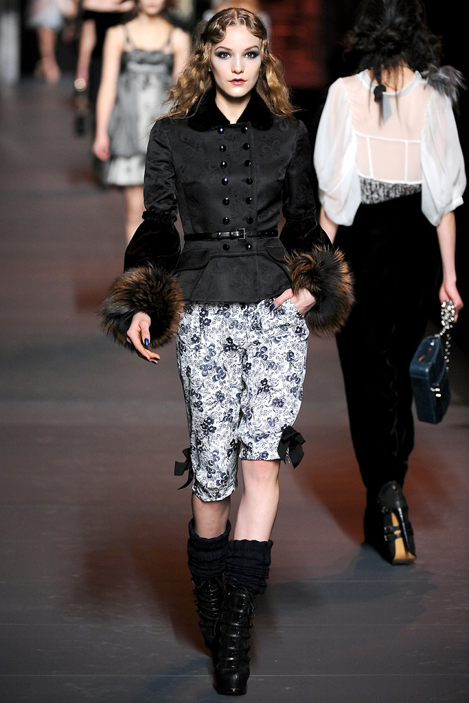 Christian Dior 2011ﶬ DƬ