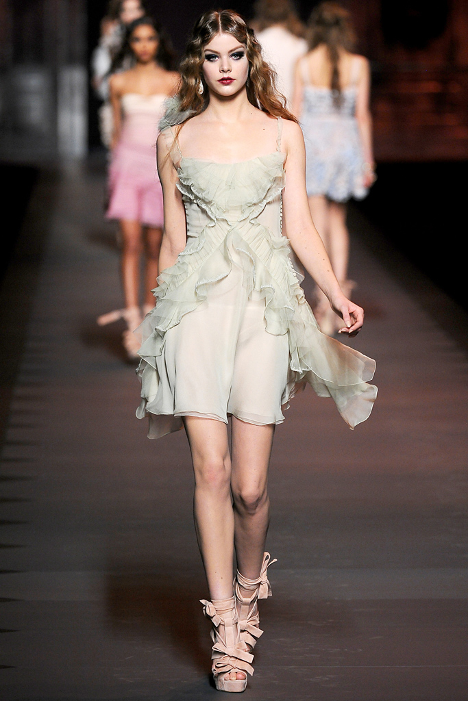 Christian Dior 2011ﶬ DƬ