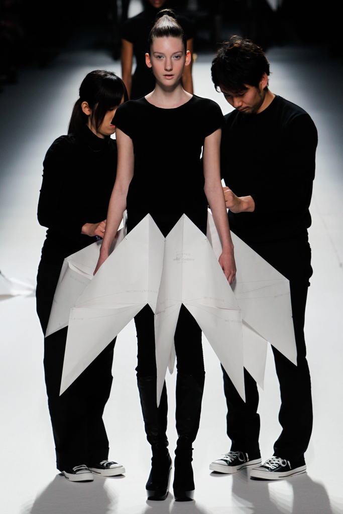 Issey Miyake 2011ﶬ DƬ