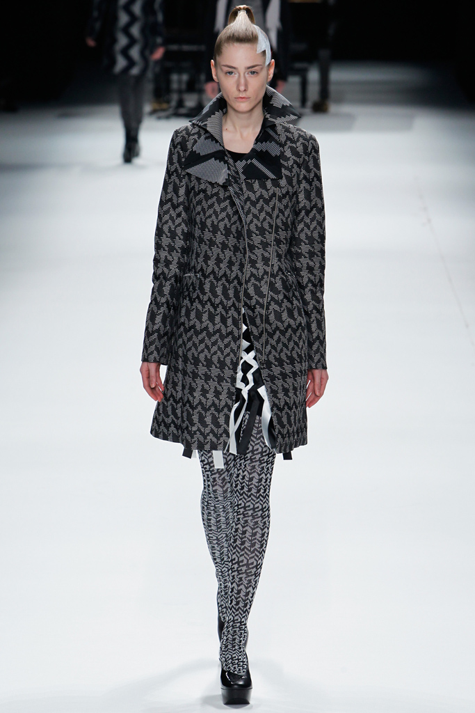 Issey Miyake 2011ﶬ DƬ