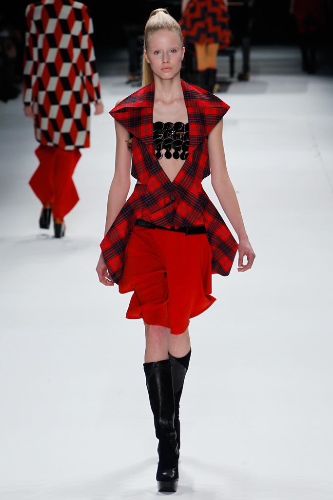 Issey Miyake 2011ﶬ DƬ
