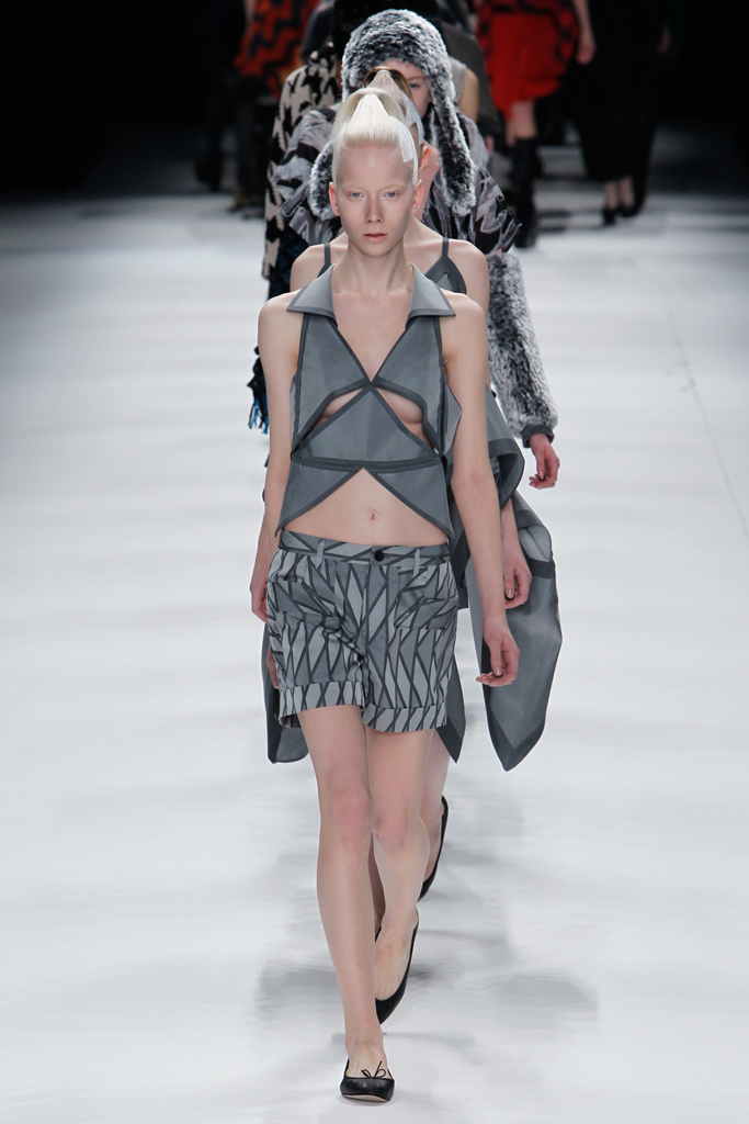 Issey Miyake 2011ﶬ DƬ