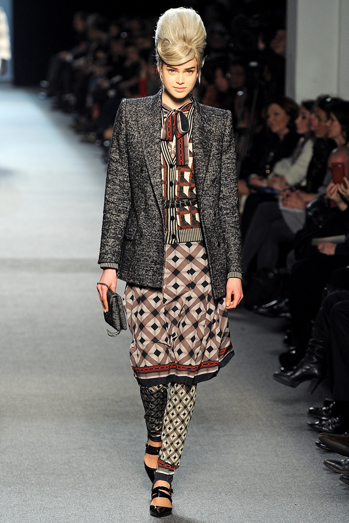 Jean Paul Gaultier 2011ﶬ DƬ