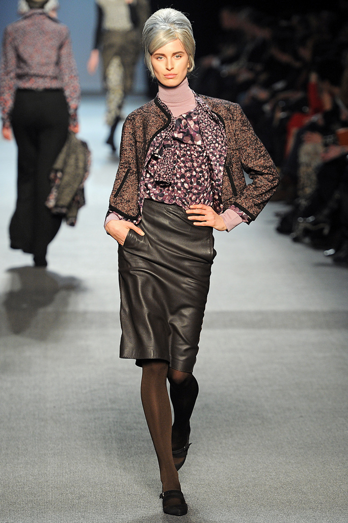 Jean Paul Gaultier 2011ﶬ DƬ