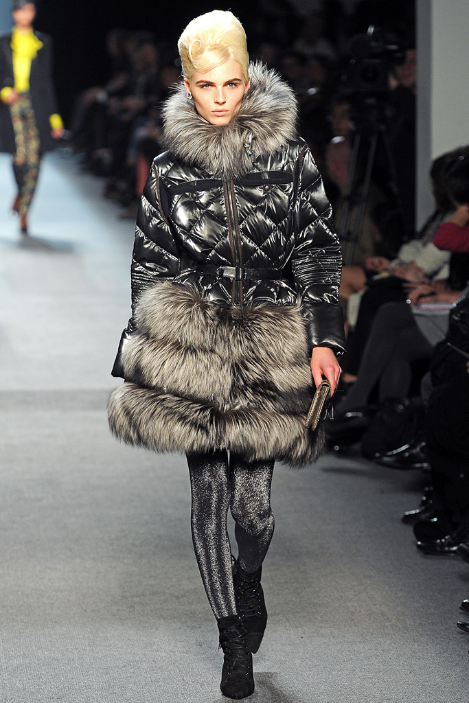 Jean Paul Gaultier 2011ﶬ DƬ