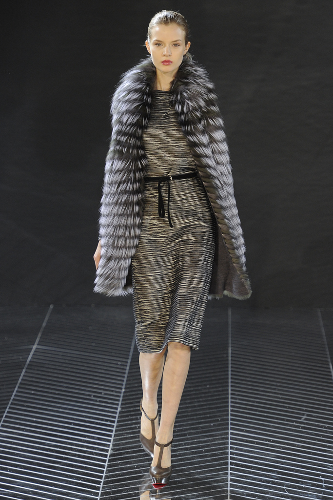 Roland Mouret 2011ﶬ DƬ