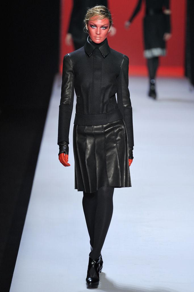 Viktor & Rolf 2011ﶬ DƬ