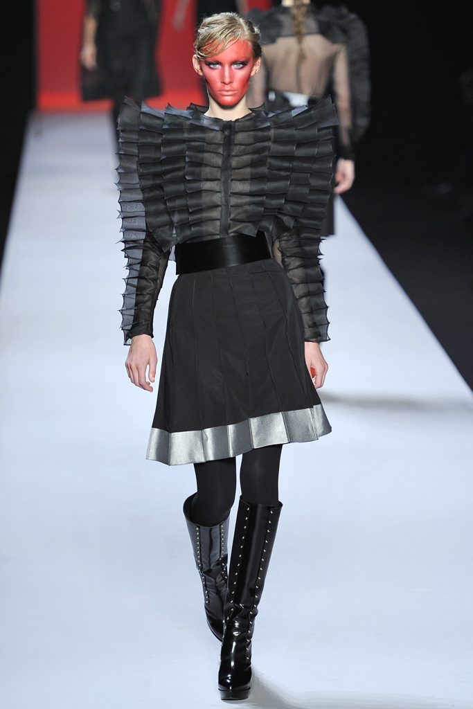 Viktor & Rolf 2011ﶬ DƬ