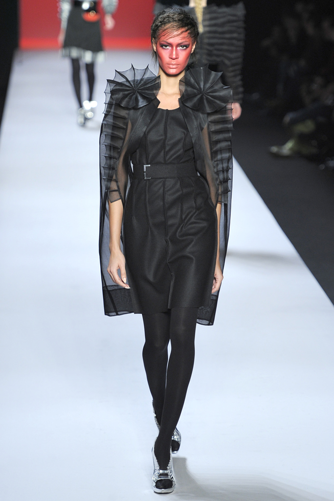 Viktor & Rolf 2011ﶬ DƬ