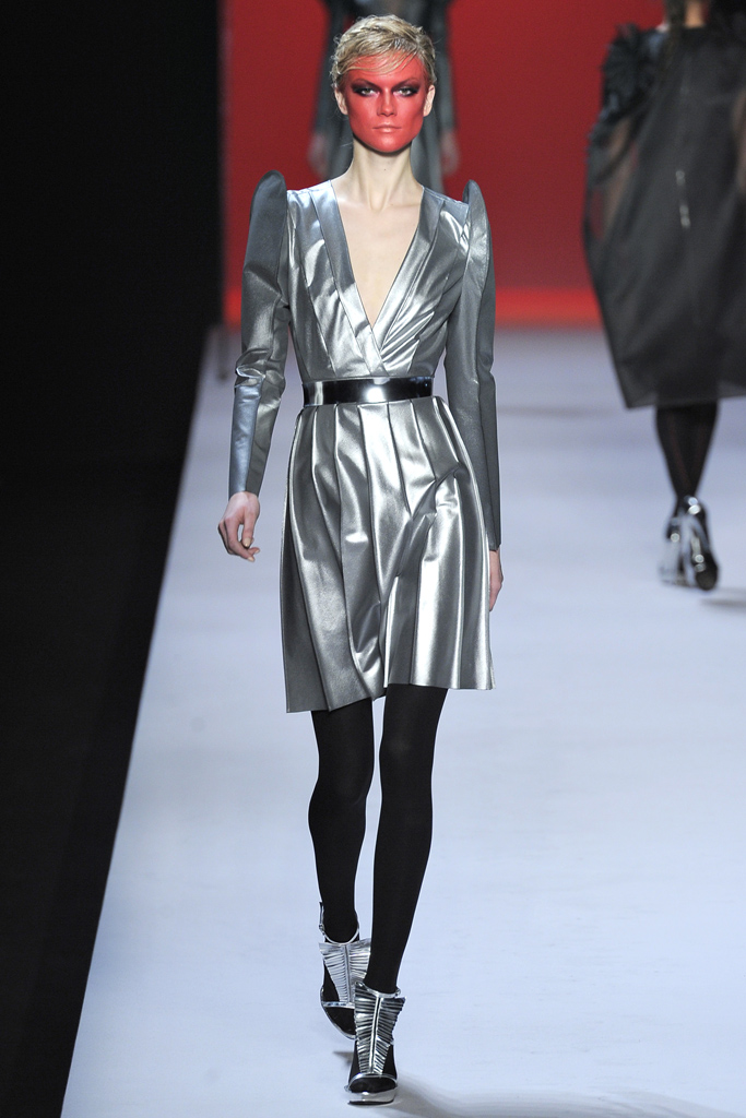 Viktor & Rolf 2011ﶬ DƬ