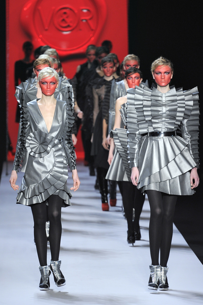 Viktor & Rolf 2011ﶬ DƬ