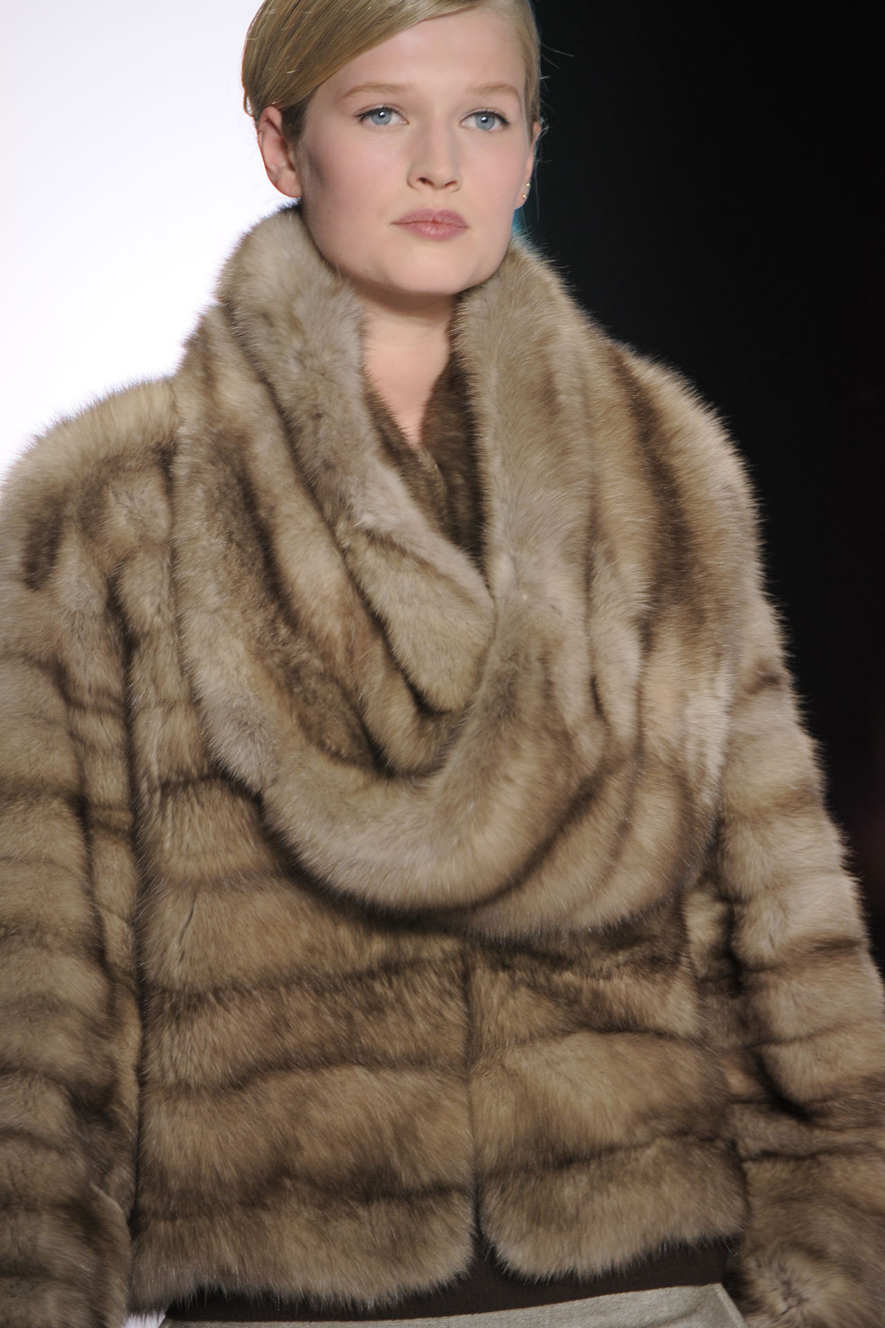 Carolina Herrera 2011ﶬDƬ