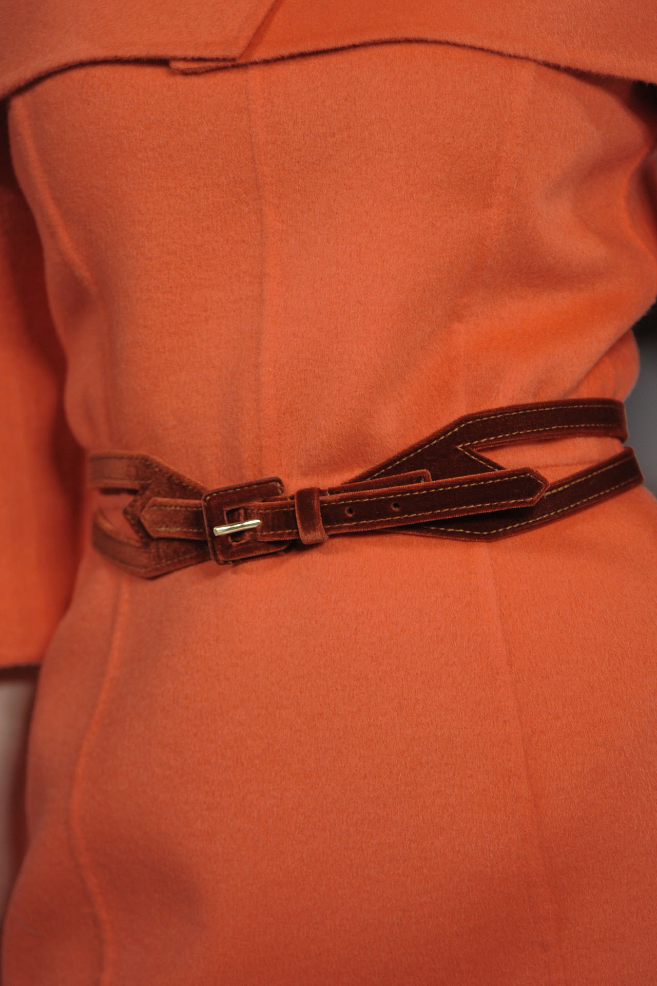 Carolina Herrera 2011ﶬDƬ