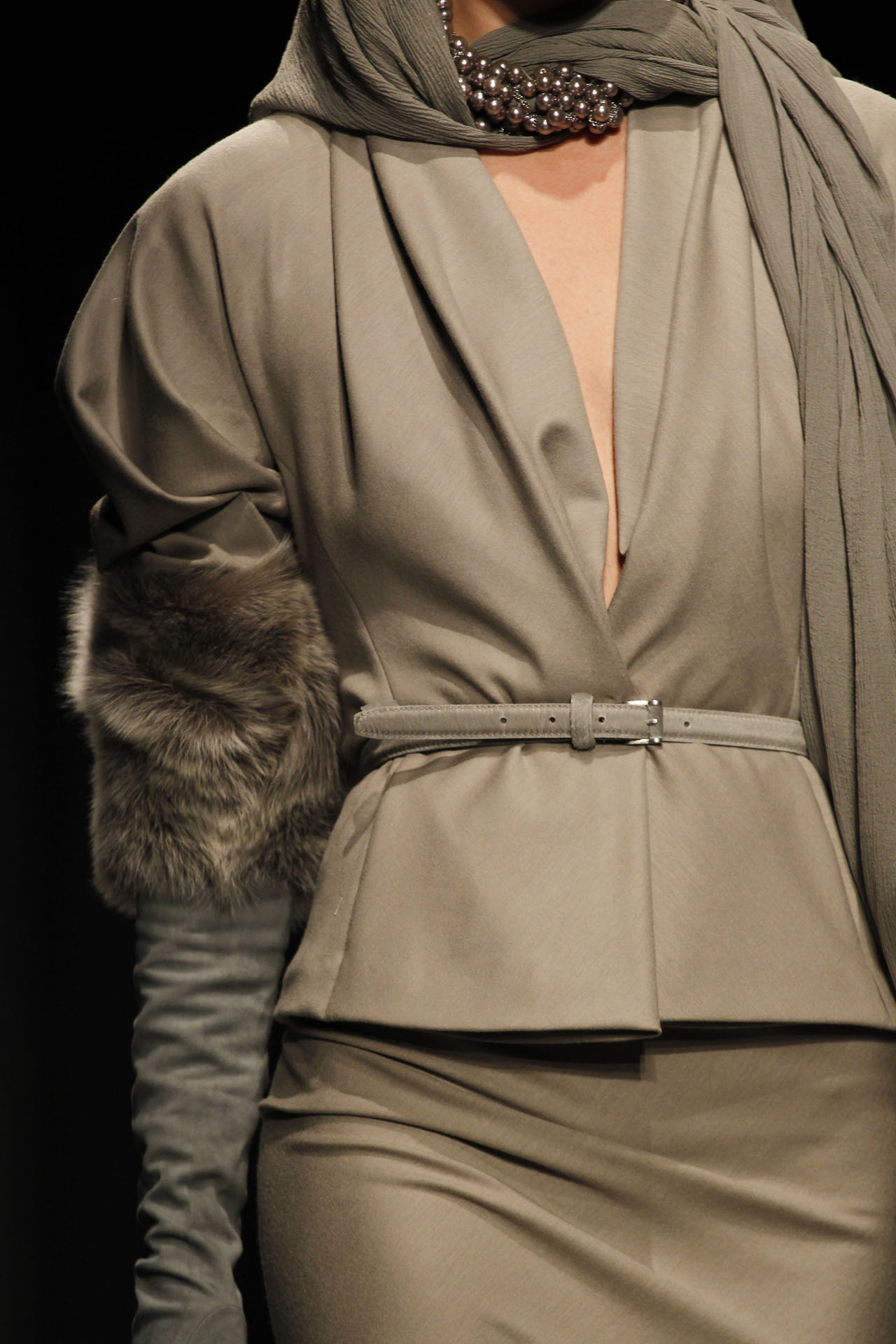 Donna Karan 2011ﶬ(x)(ji)DƬ