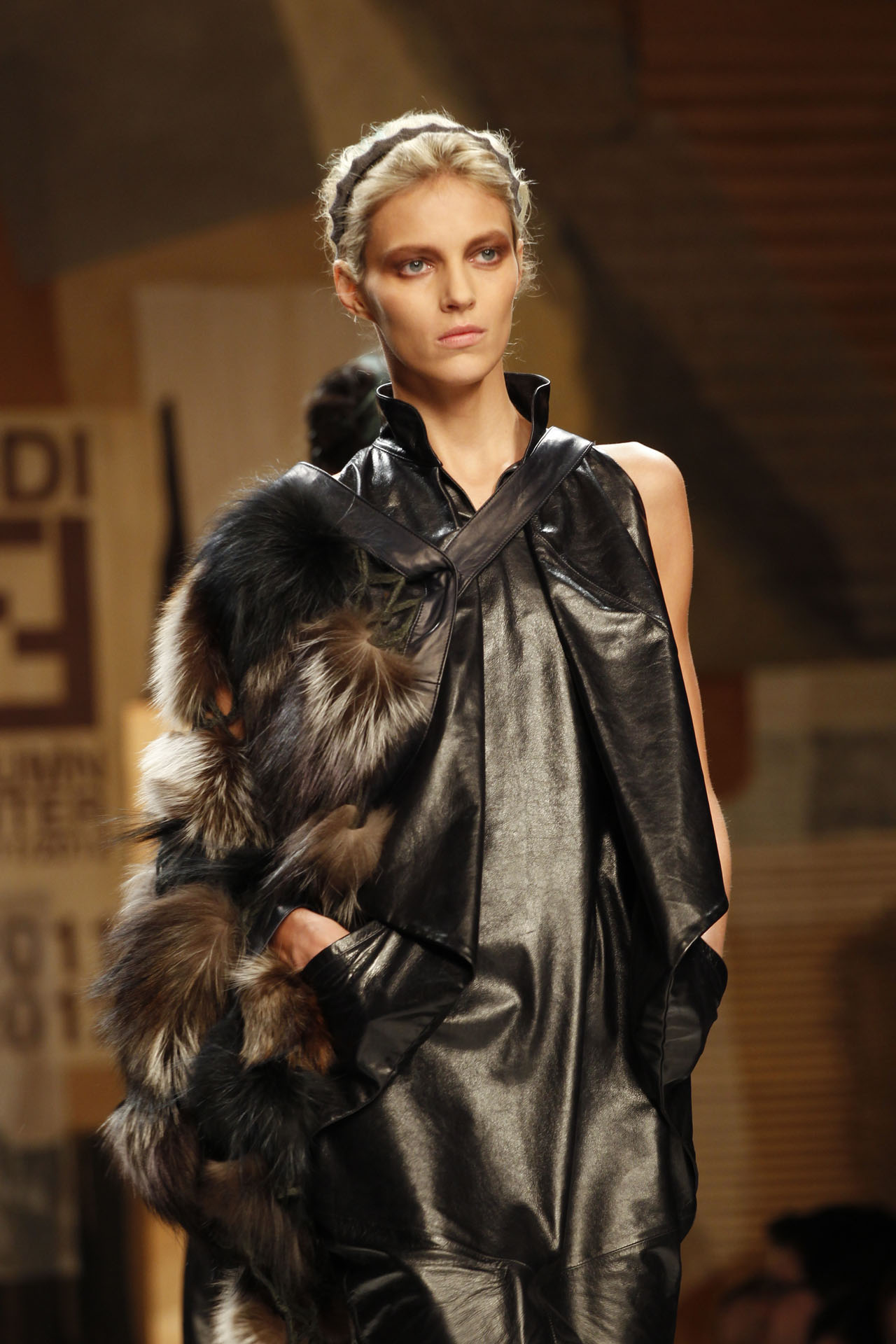 Fendi 2011ﶬDƬ