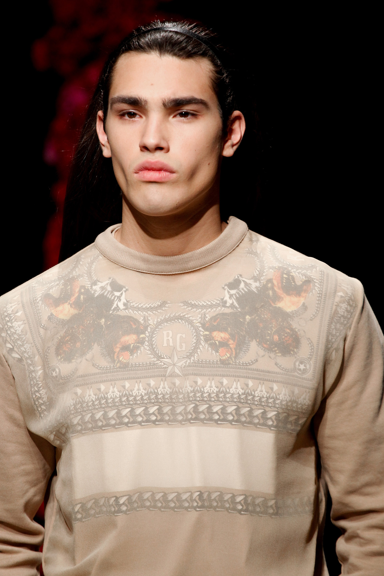 Givenchy 2011ﶬbDƬ