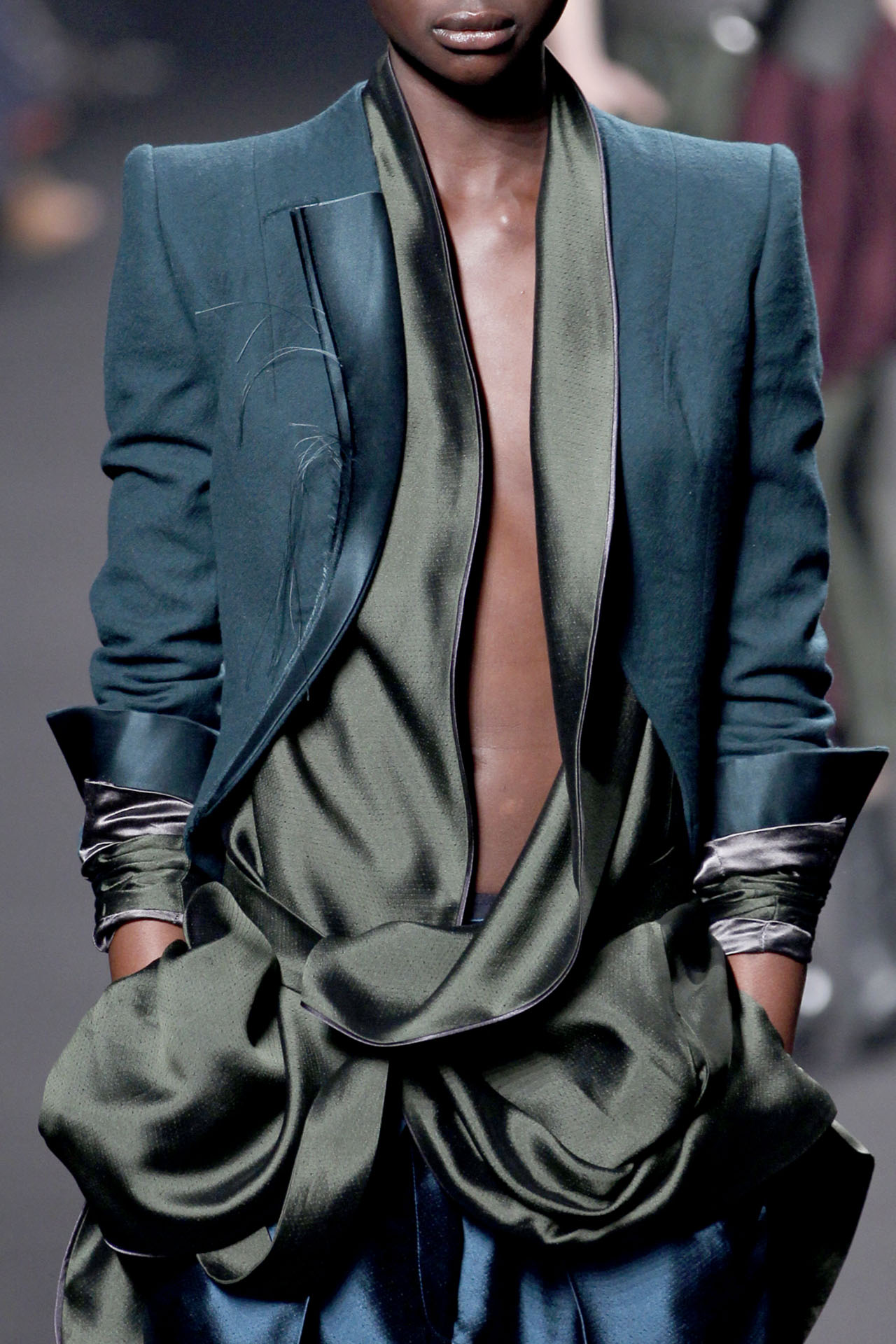 Haider Ackermann 2011ﶬDƬ