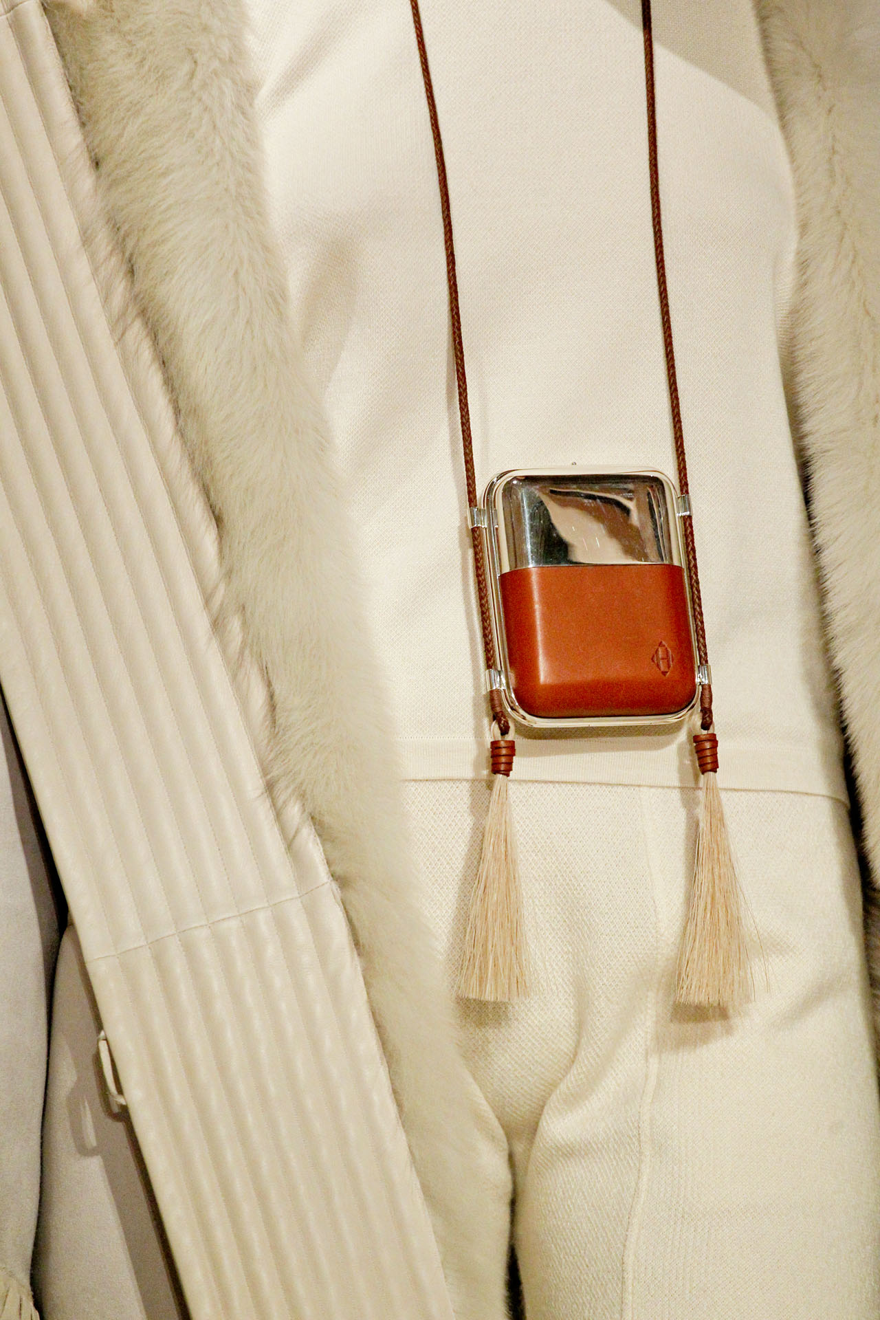 Hermes 2011ﶬ(x)(ji)DƬ