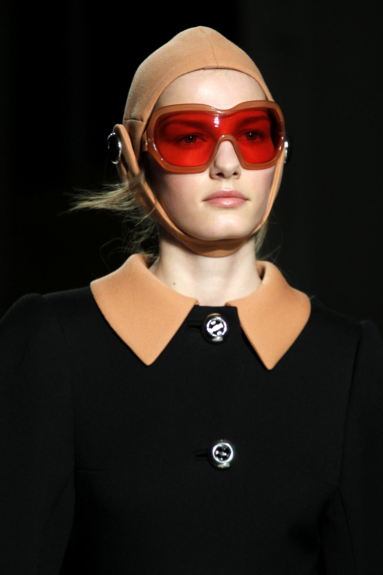Prada 2011ﶬ(x)(ji)DƬ