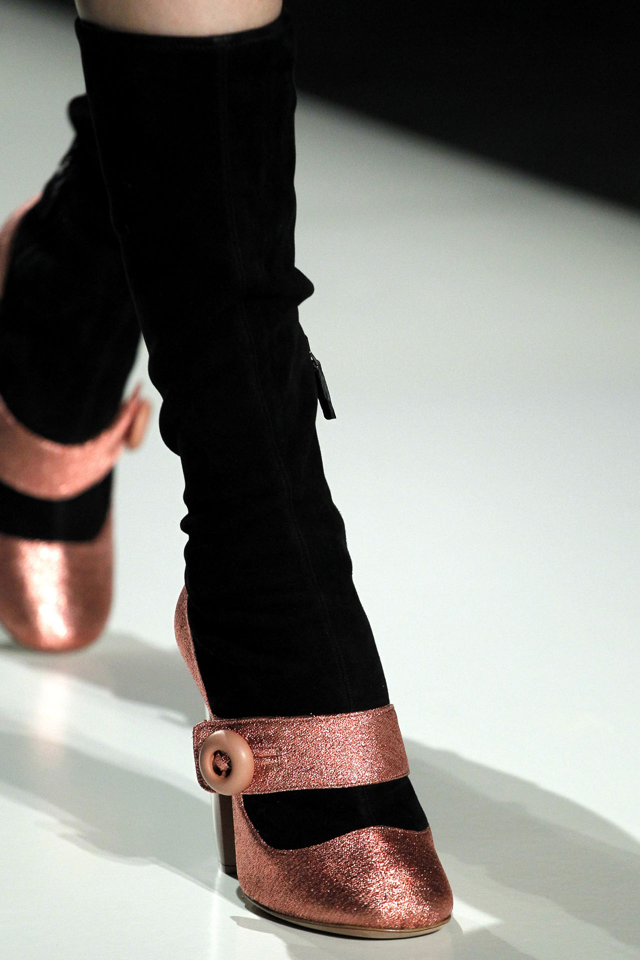 Prada 2011ﶬDƬ