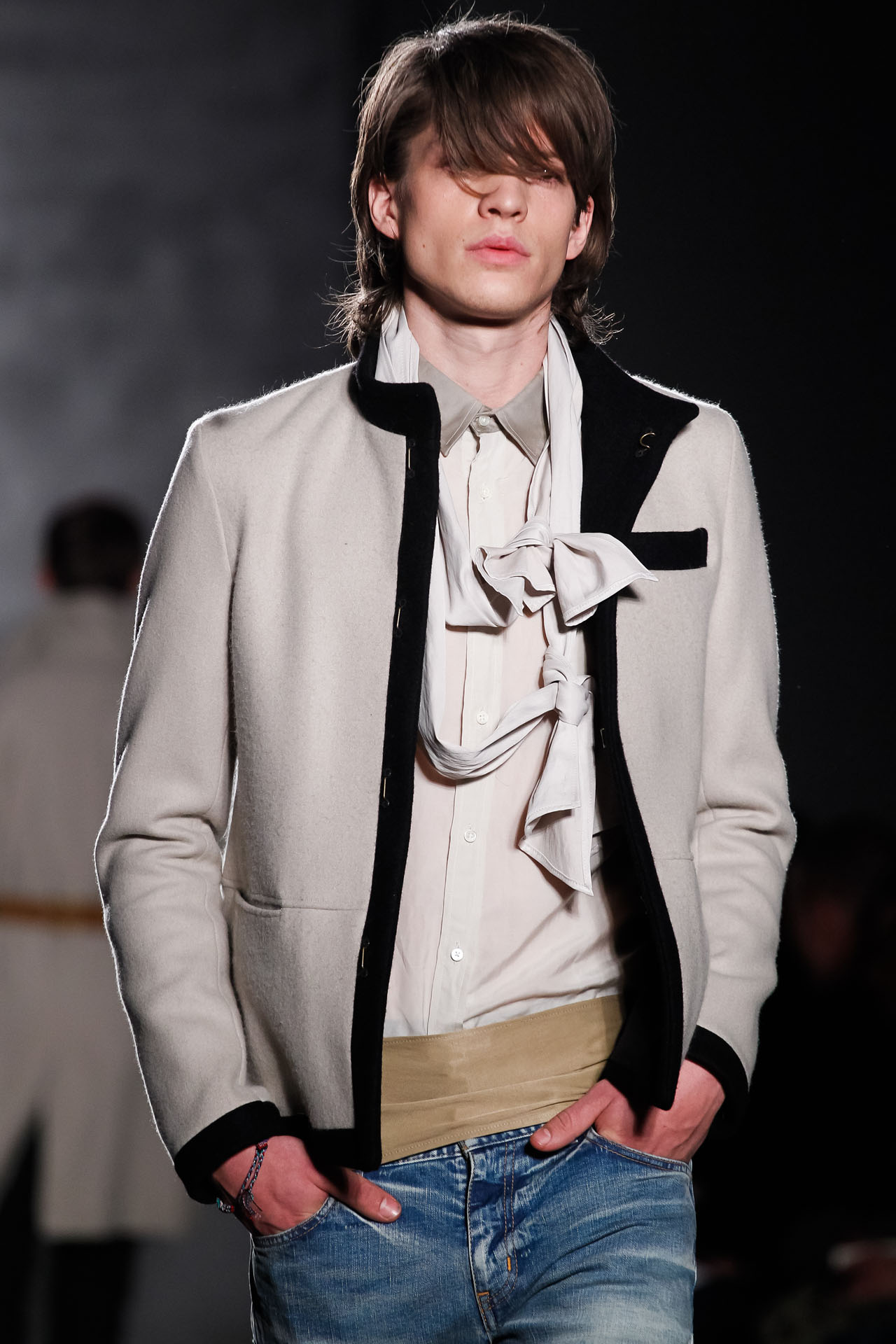 Robert Geller 2011ﶬDƬ