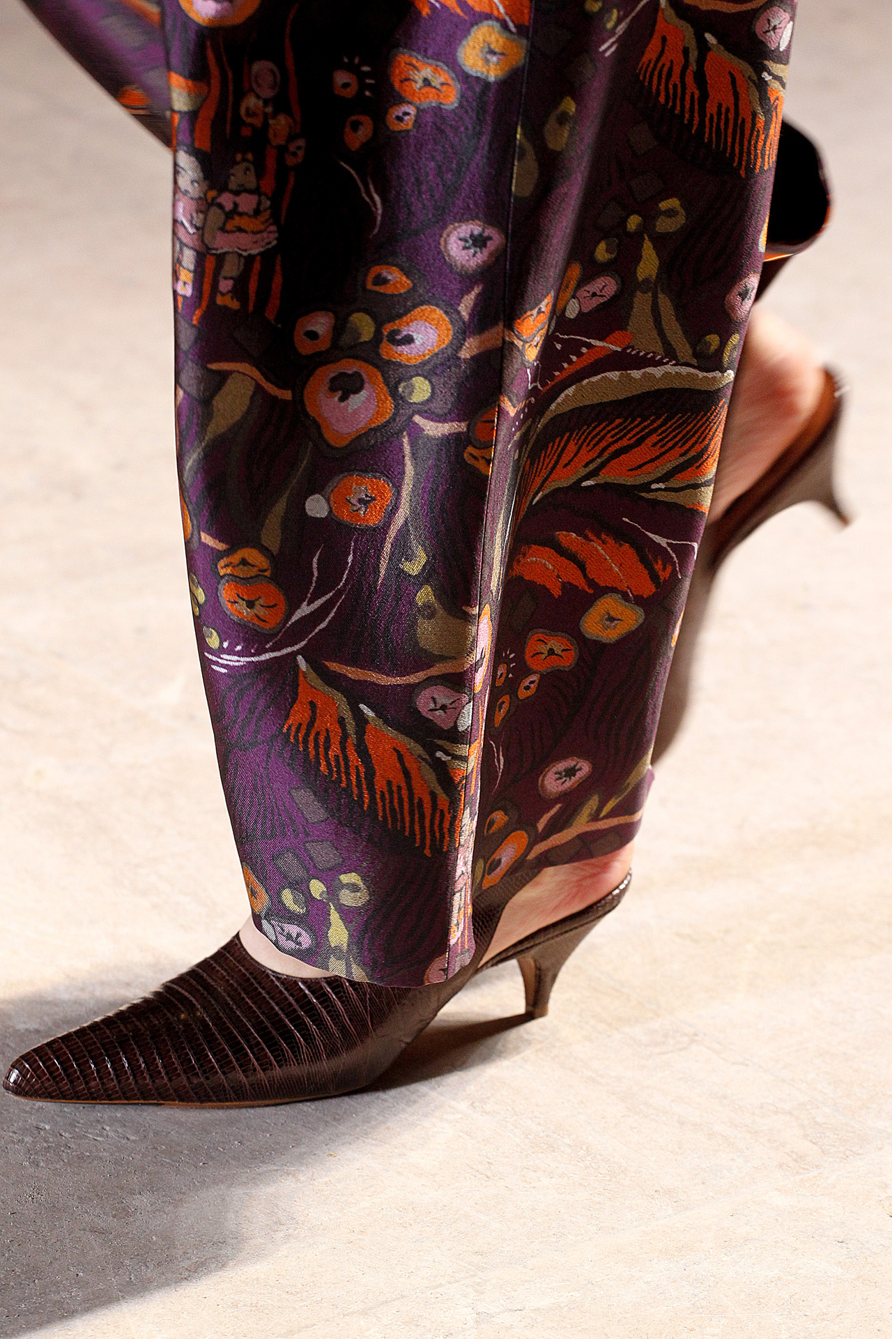 Rochas 2011ﶬ(x)(ji)DƬ