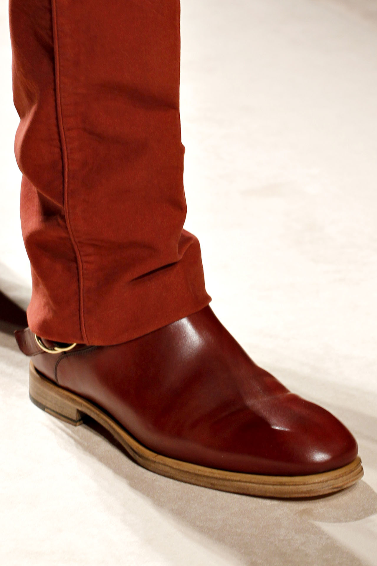 Salvatore Ferragamo 2011ﶬbDƬ