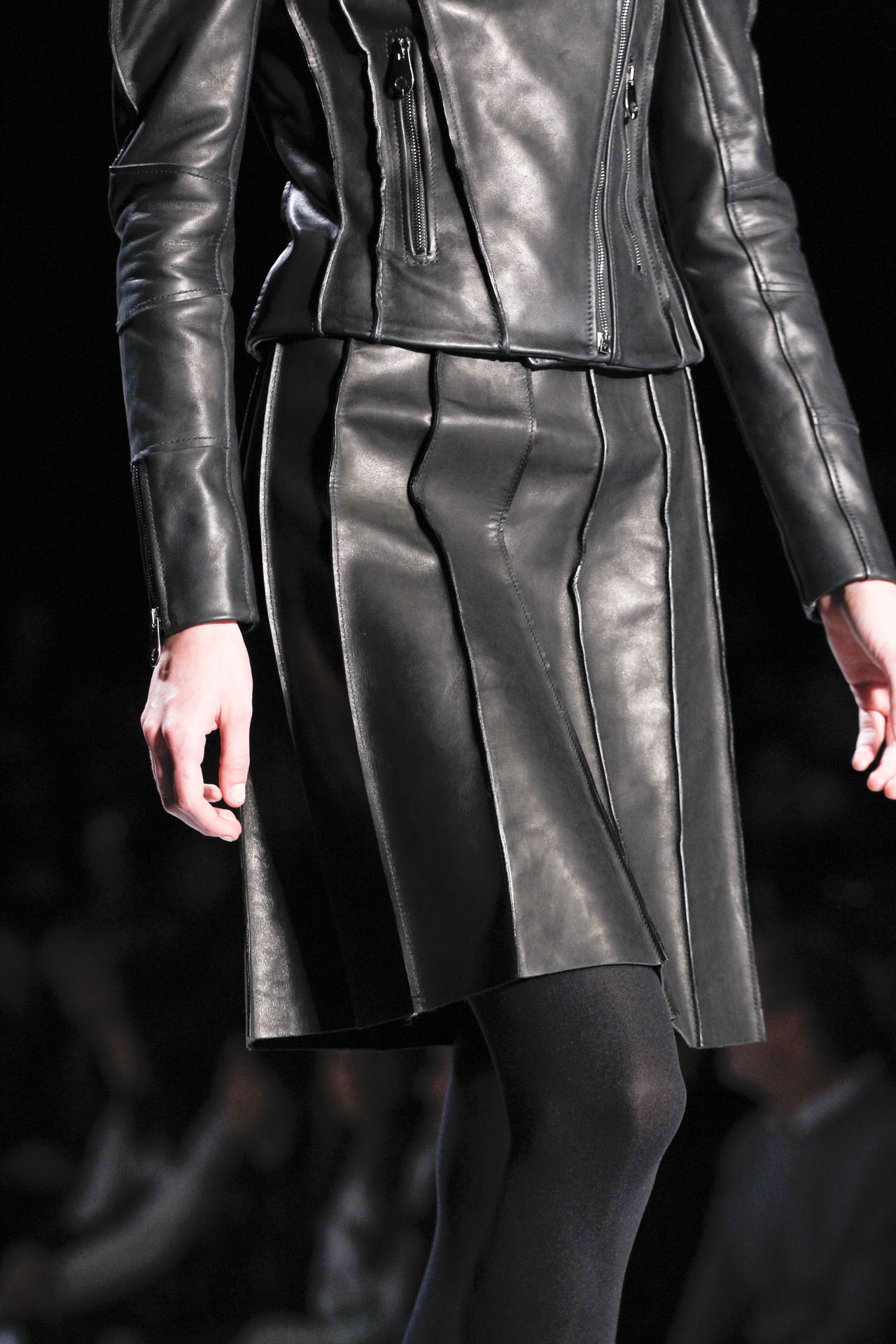 Viktor & Rolf 2011ﶬDƬ