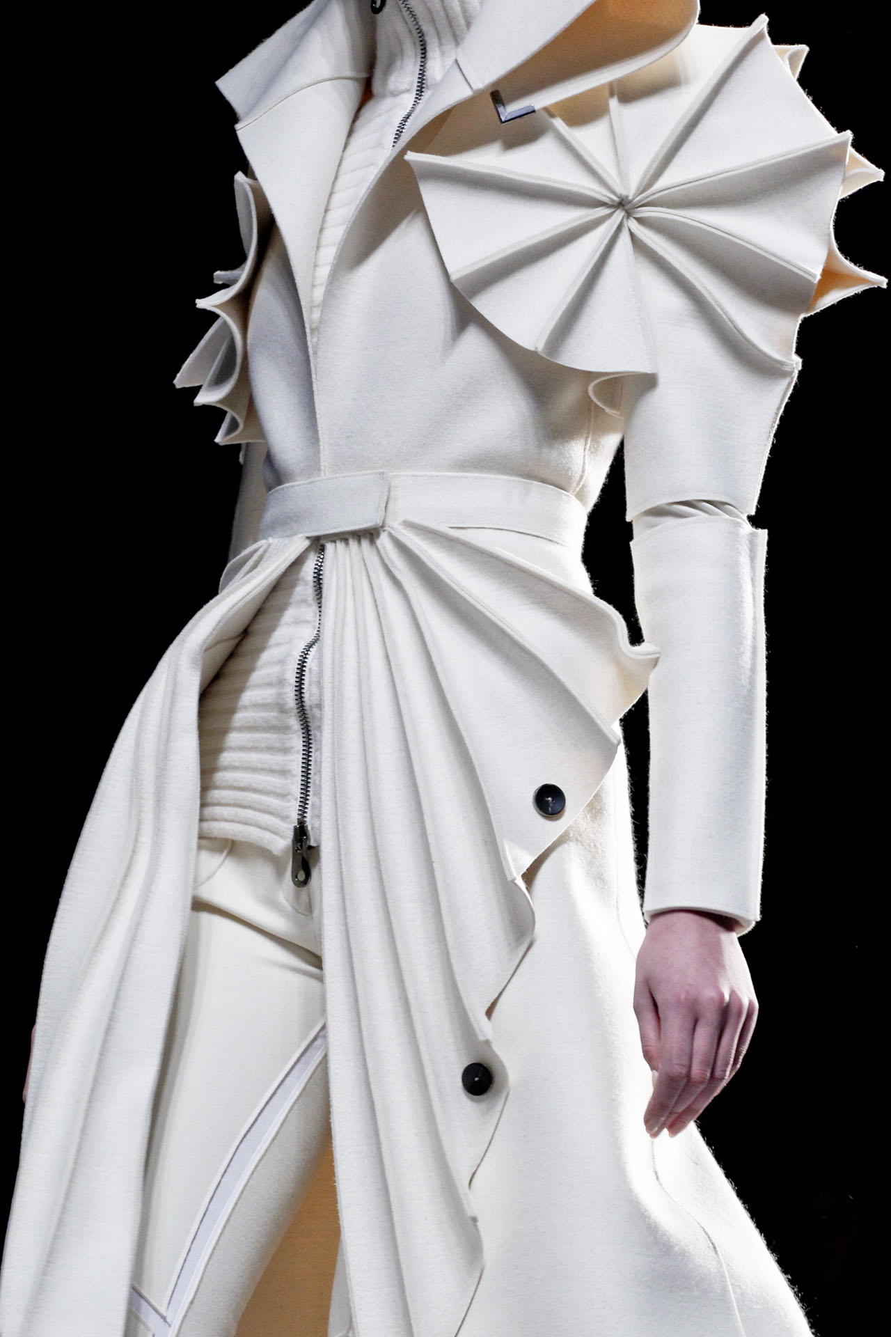 Viktor & Rolf 2011ﶬDƬ