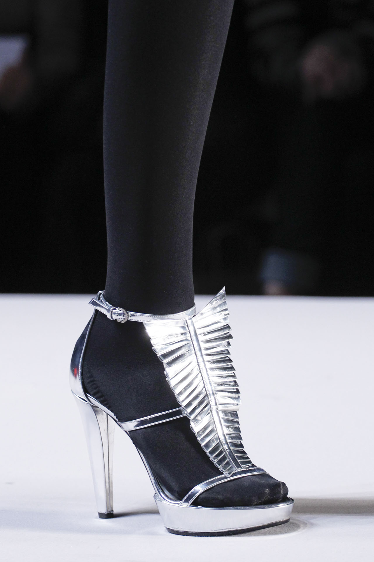 Viktor & Rolf 2011ﶬDƬ