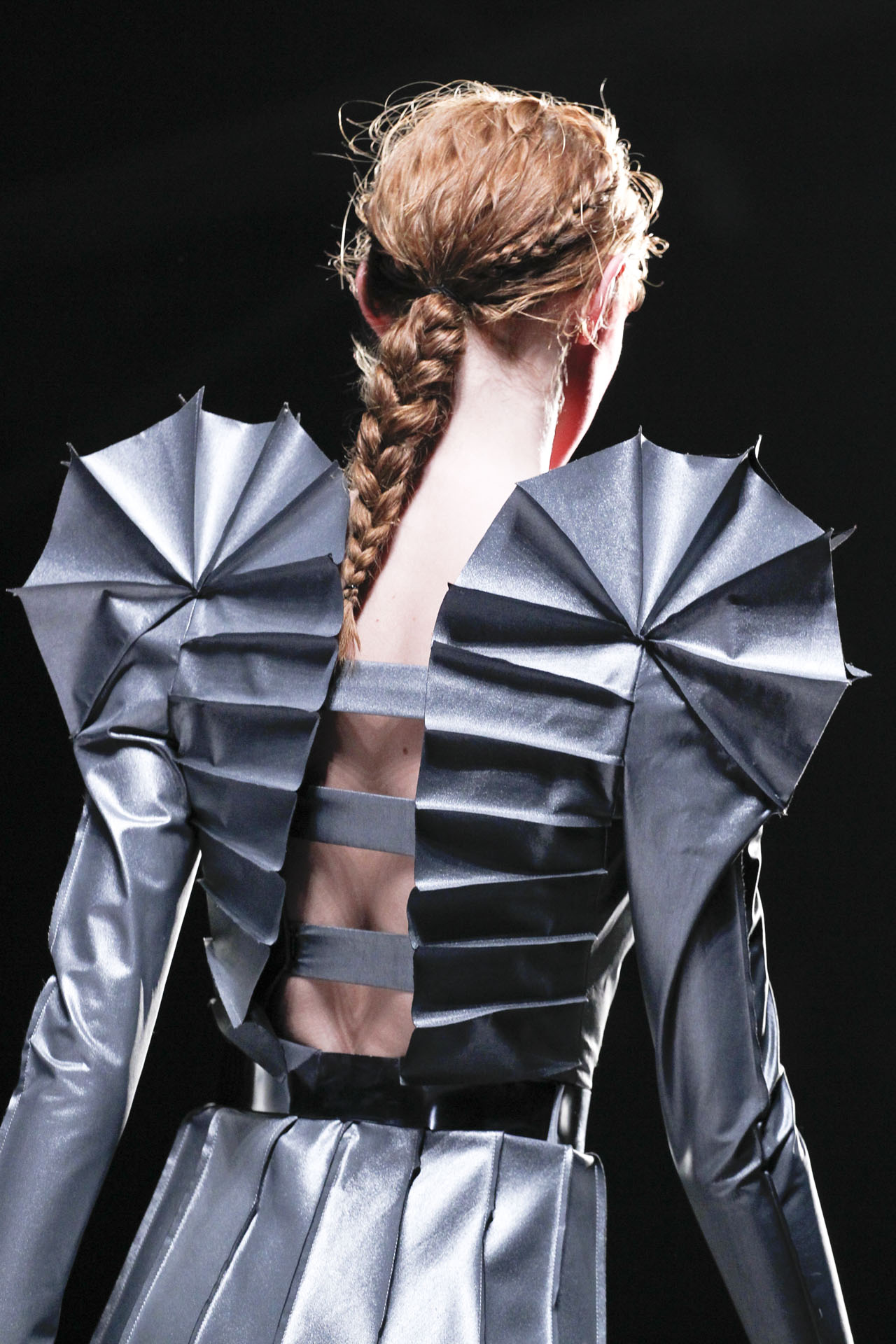 Viktor & Rolf 2011ﶬDƬ