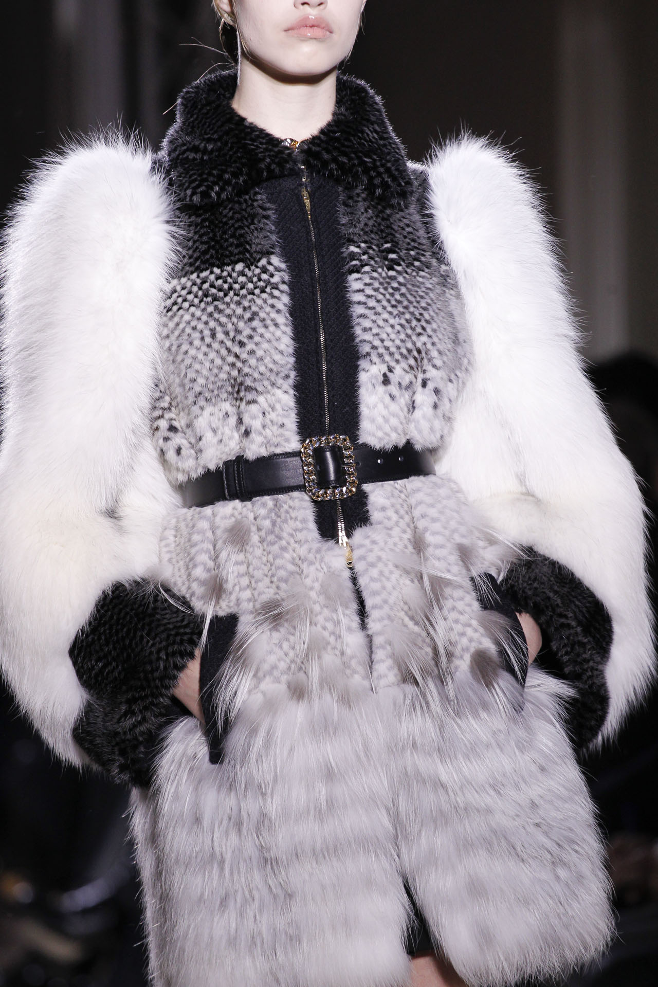 Yves Saint Laurent 2011ﶬDƬ