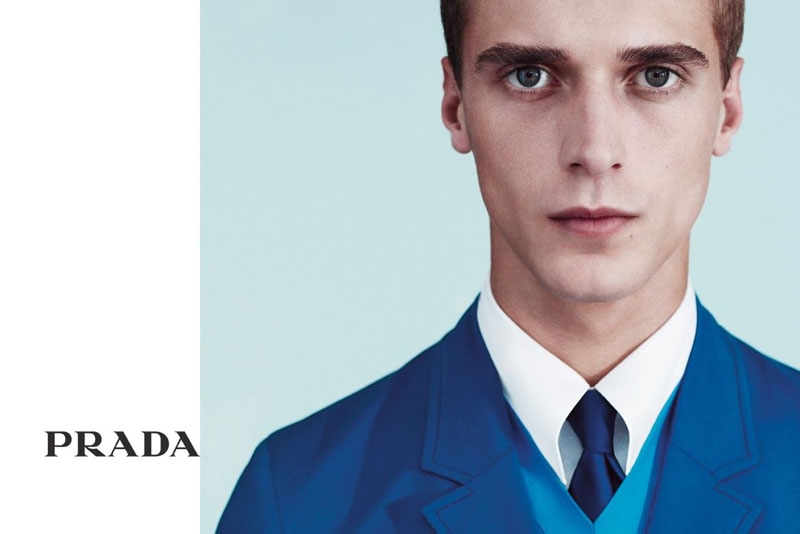 Prada 2011bV DƬ